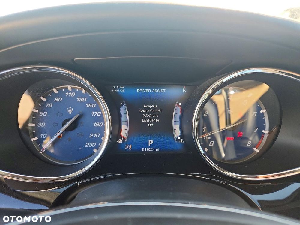 Maserati Quattroporte - 10