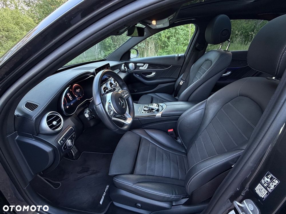Mercedes-Benz Klasa C 400 4-Matic 9G-TRONIC - 23