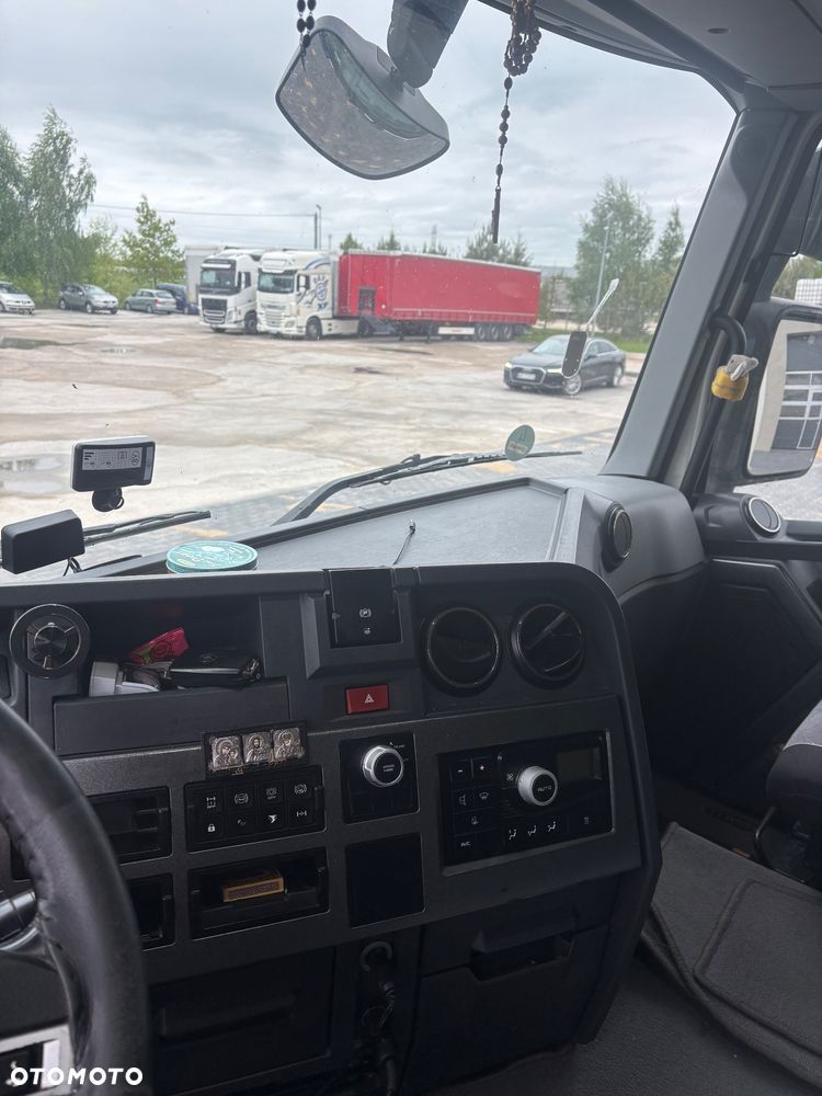 Renault T460 - 12