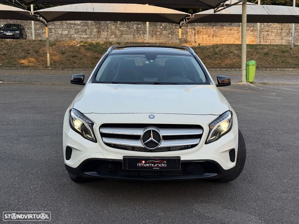 Mercedes-Benz GLA 180 d Urban — fotografia 2
