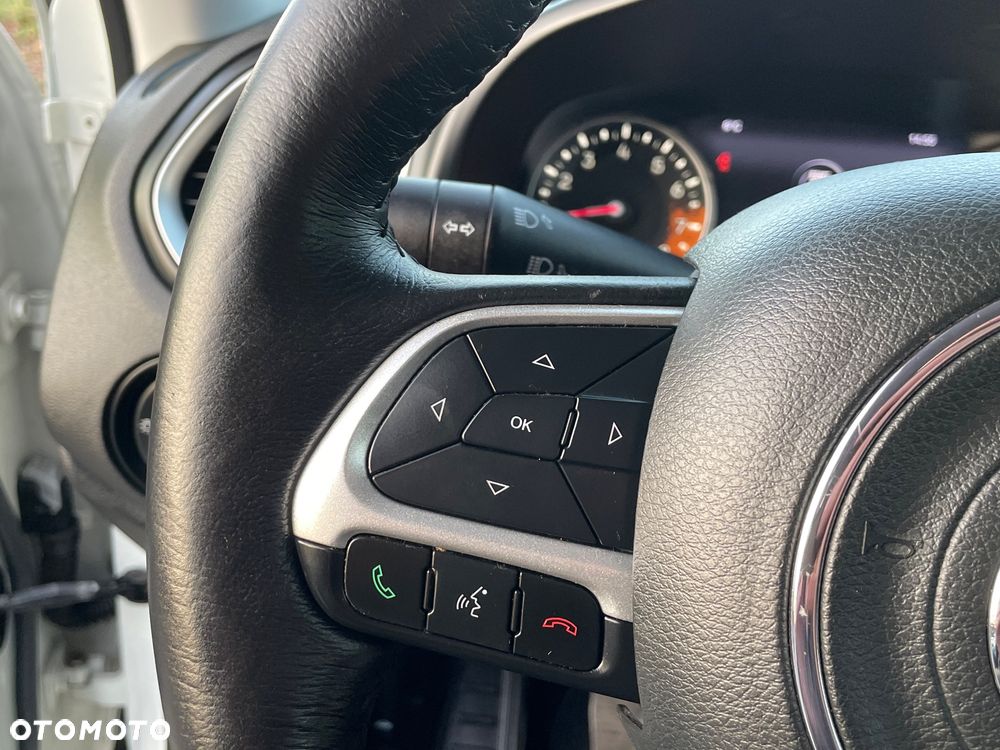 Jeep Renegade 1.4 MultiAir Limited - 23