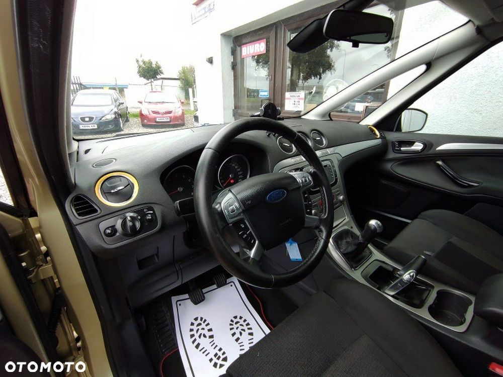 Ford S-Max - 9