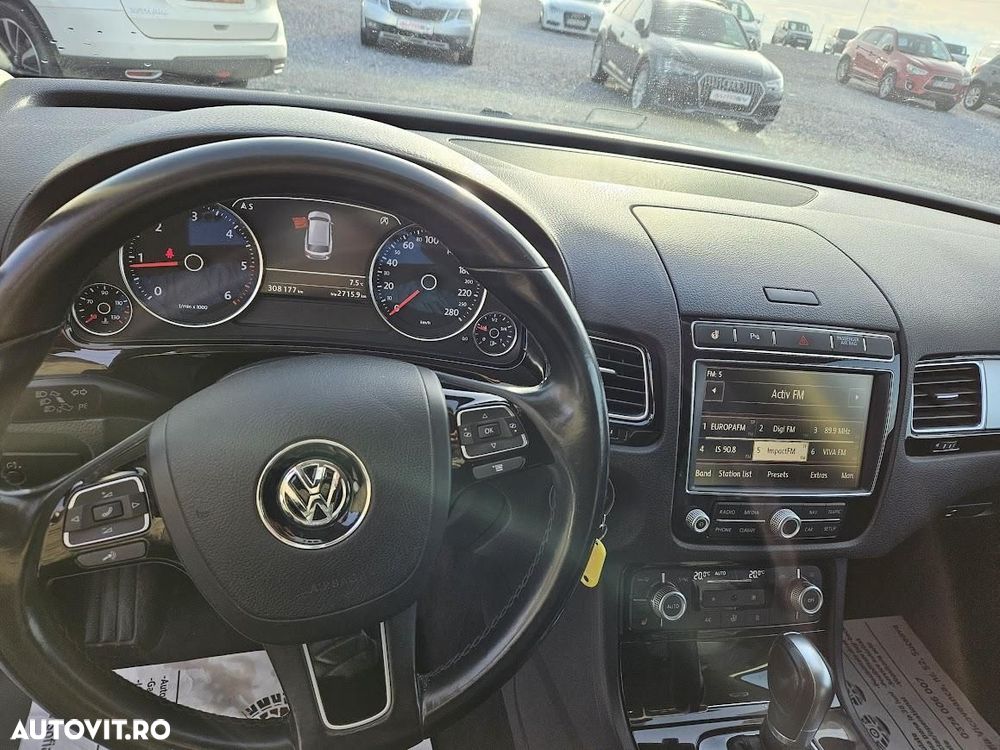Volkswagen Touareg - 7