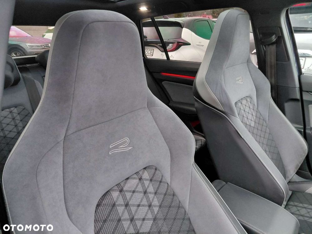 Volkswagen Golf Variant - 16