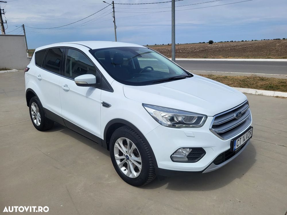 Ford Kuga 1.5 TDCi 2WD Powershift Titanium - 2