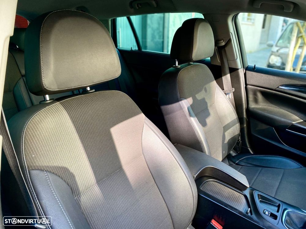 Opel Insignia Sports Tourer 2.0 CDTi Cosmo - 24