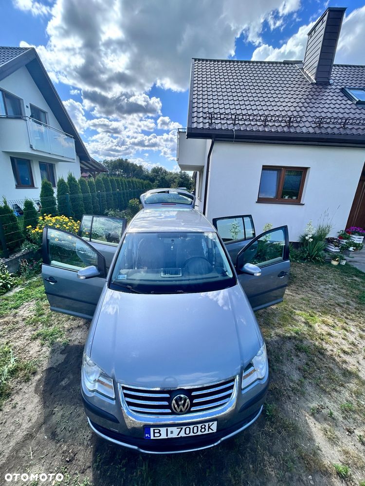 Volkswagen Touran 1.9 TDI Conceptline - 4
