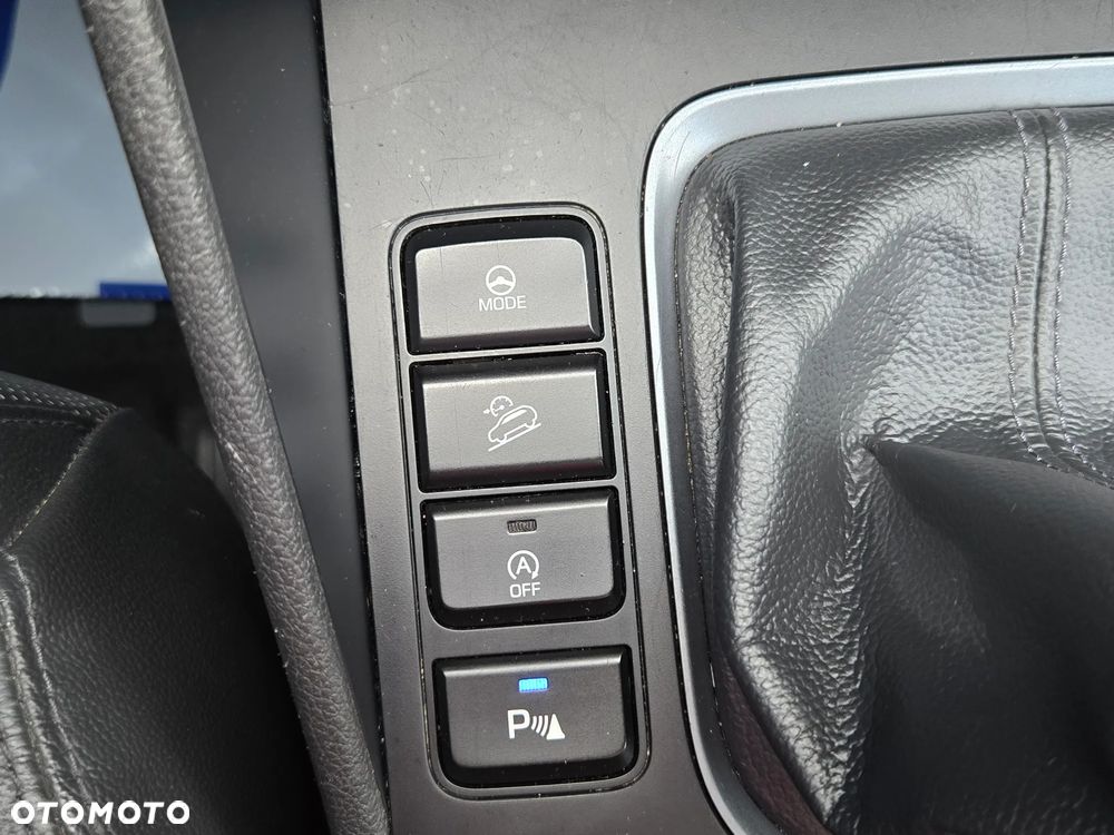 Hyundai Tucson blue 1.7 CRDi 2WD Intro Edition - 16