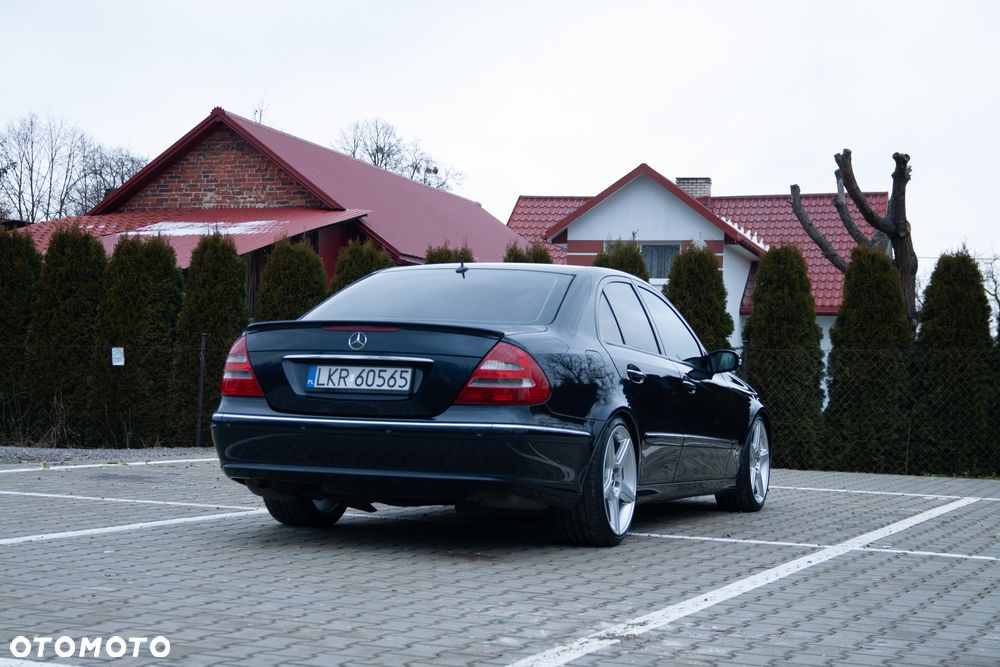 Mercedes-Benz Klasa E 500 T Avantgarde - 10