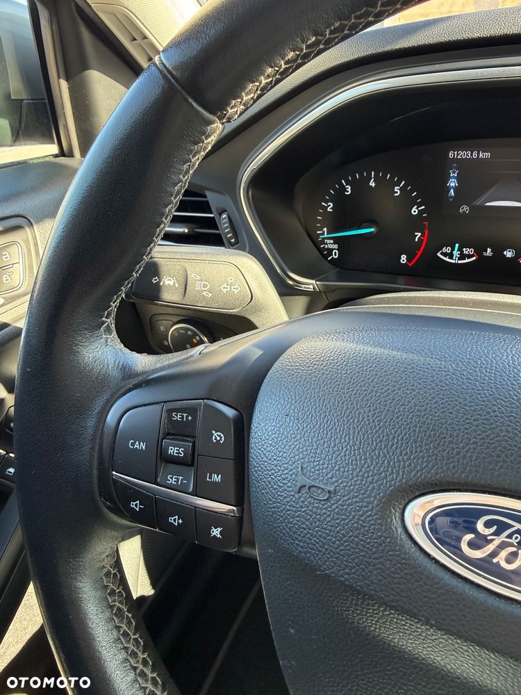 Ford Focus 1.0 EcoBoost Titanium Business - 26