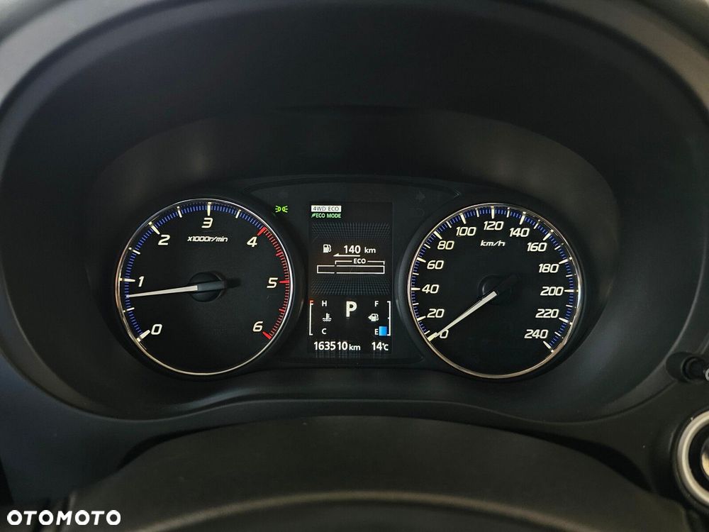 Mitsubishi Outlander - 21