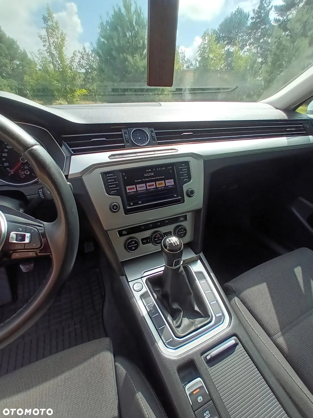 Volkswagen Passat 2.0 TDI BMT Comfortline - 16