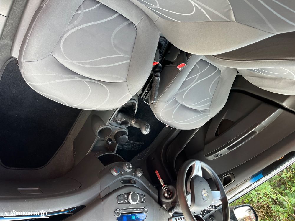 Chevrolet Spark 1.0 LS - 31