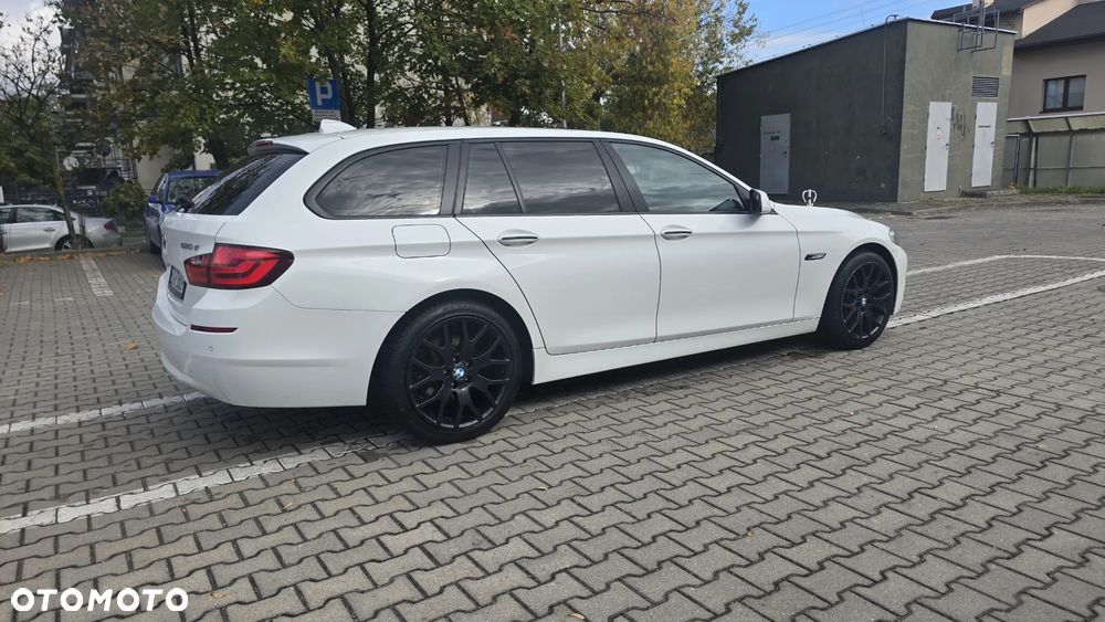 BMW Seria 5 520d - 3