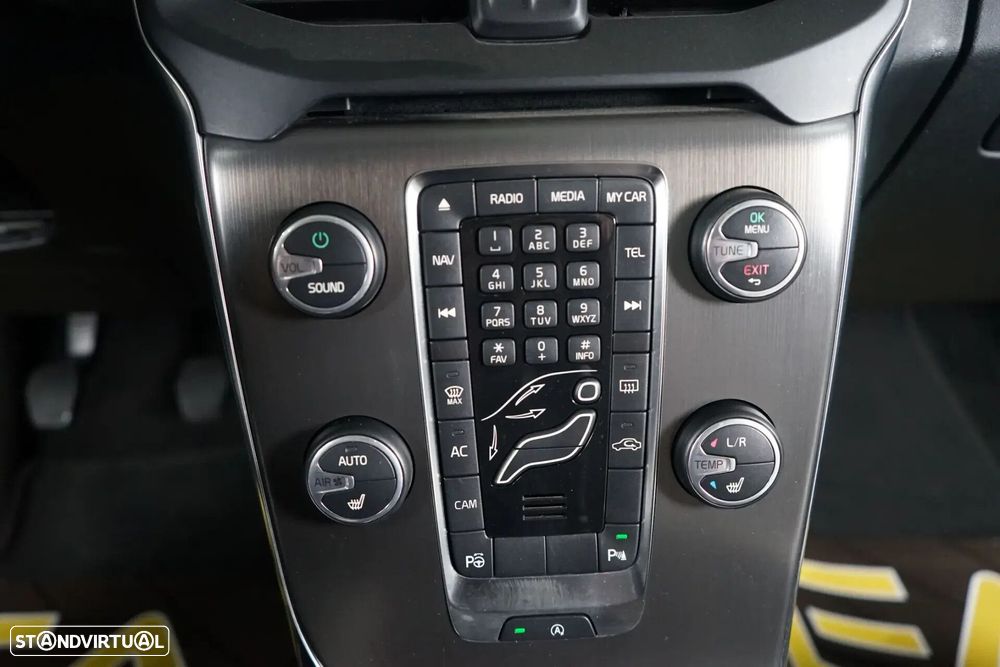 Volvo V40 - 31