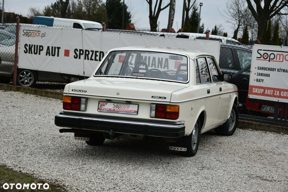 Volvo Seria 200 - 21