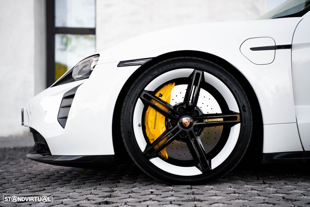 Porsche Taycan Turbo S - 9