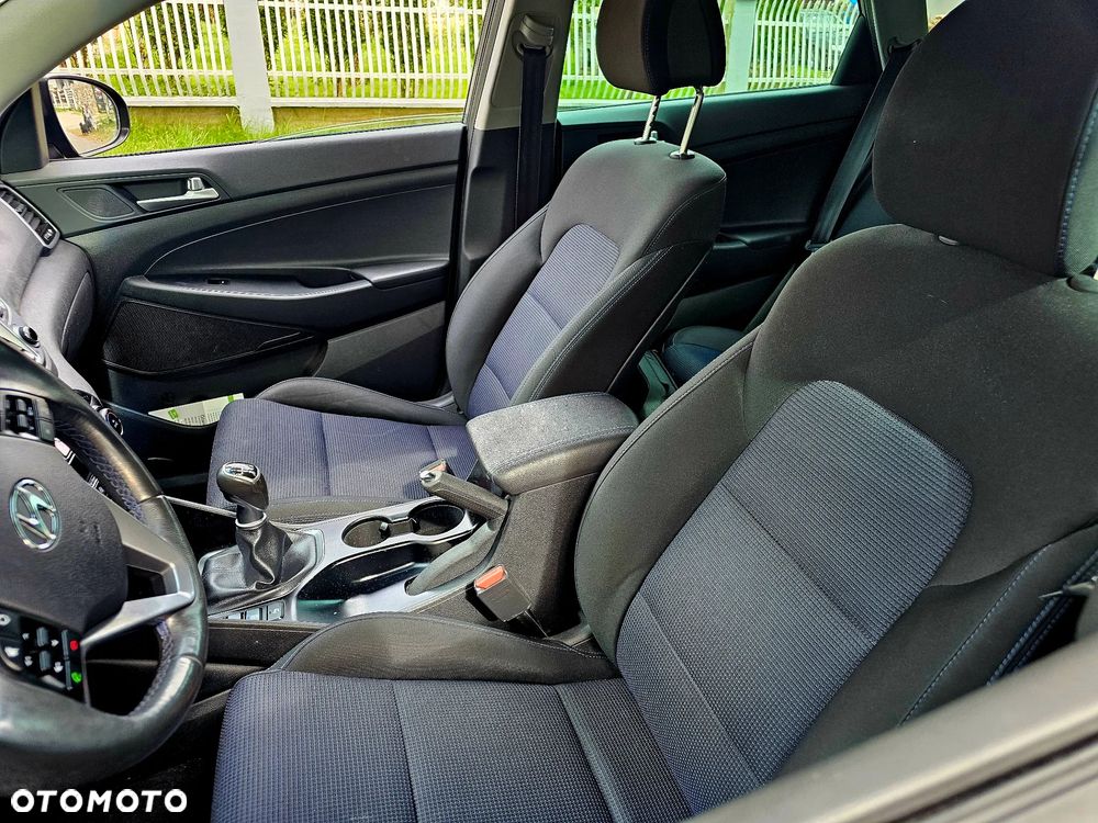 Hyundai Tucson blue 1.7 CRDi 2WD Advantage - 16