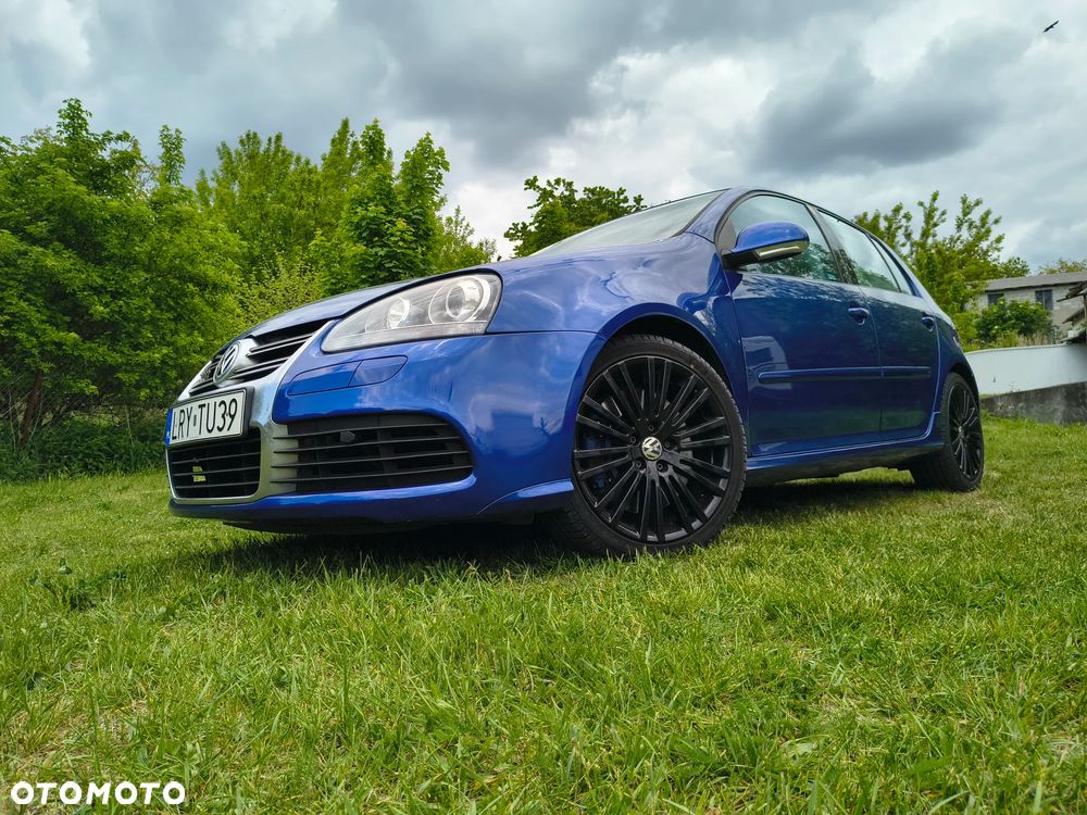 Volkswagen Golf R32 - 1