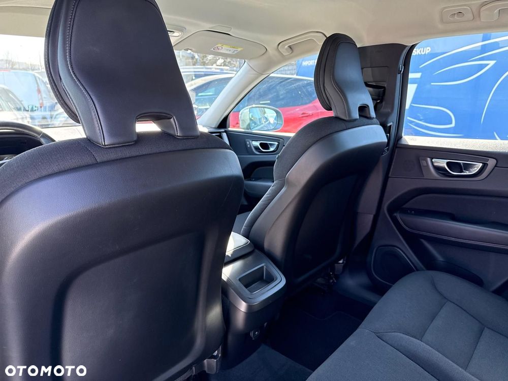 Volvo XC 60 D3 Momentum - 13