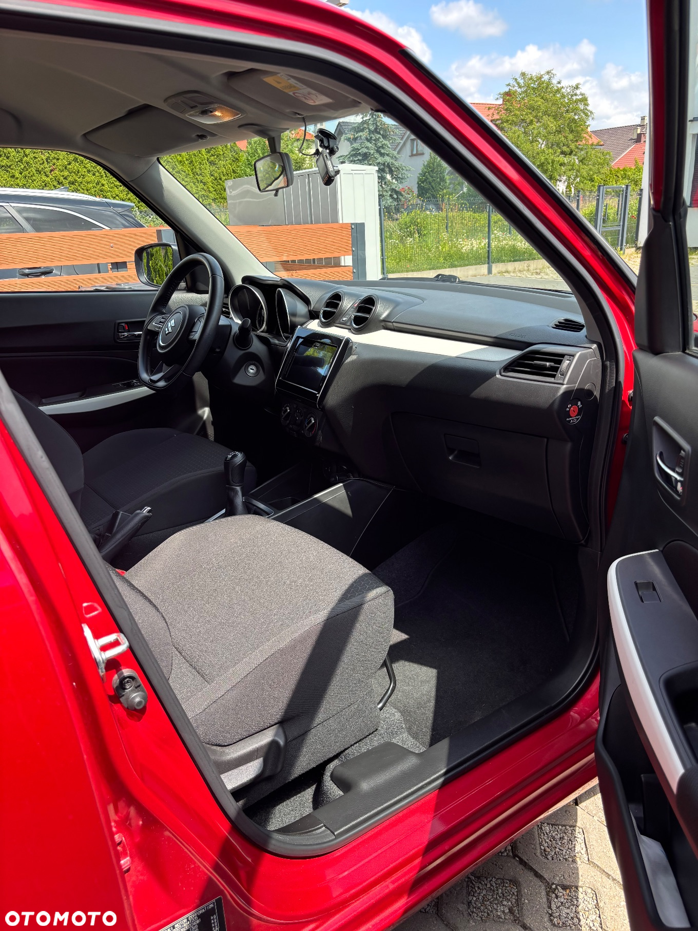 Suzuki Swift 1.2 Premium Plus - 8