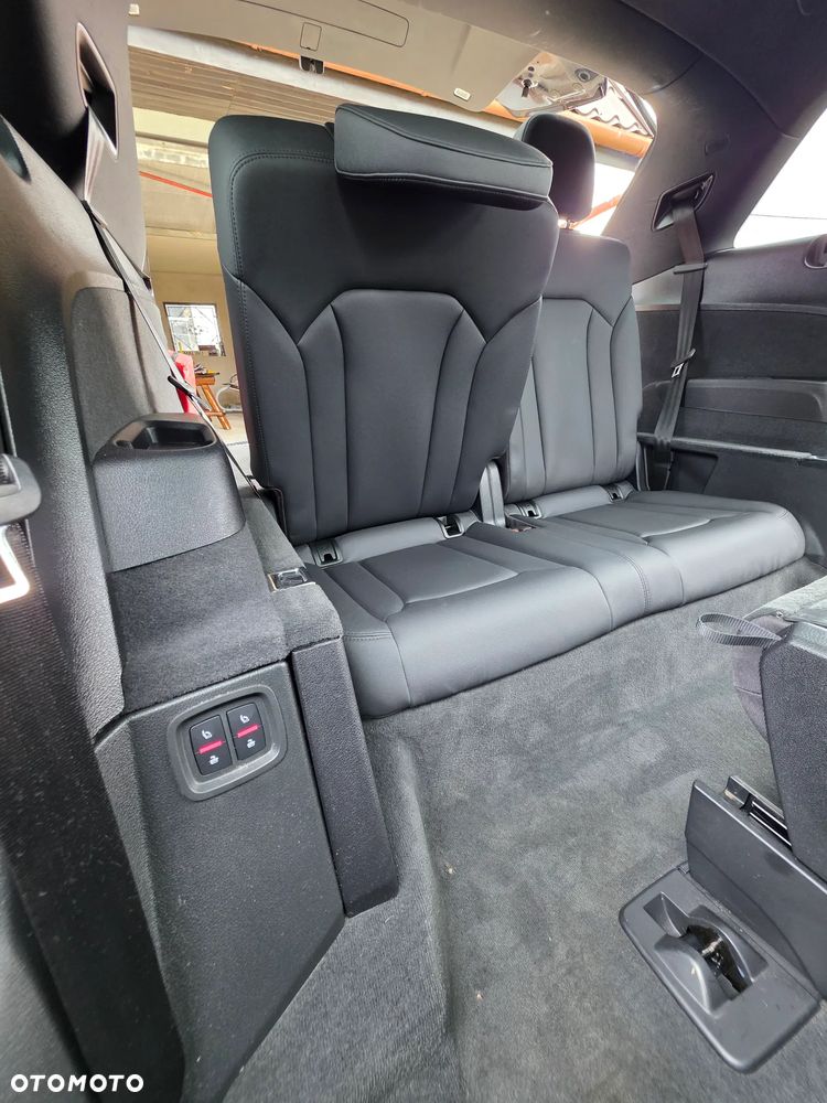 Audi Q7 55 TFSI quattro tiptronic - 36