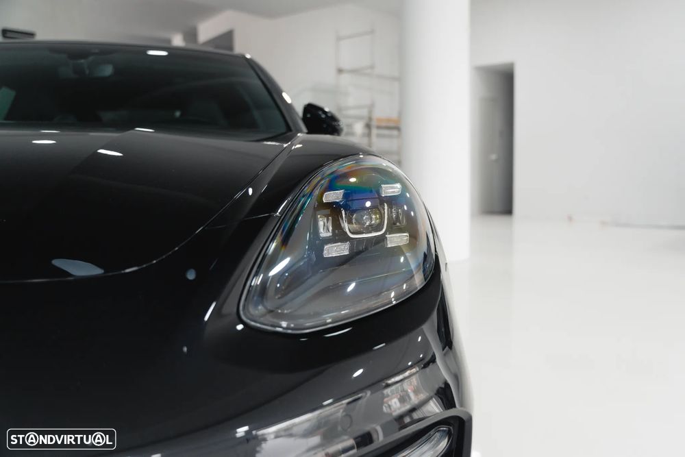 Porsche Panamera Sport Turismo 4 E-Hybrid Platinum Edition PDLS - 10