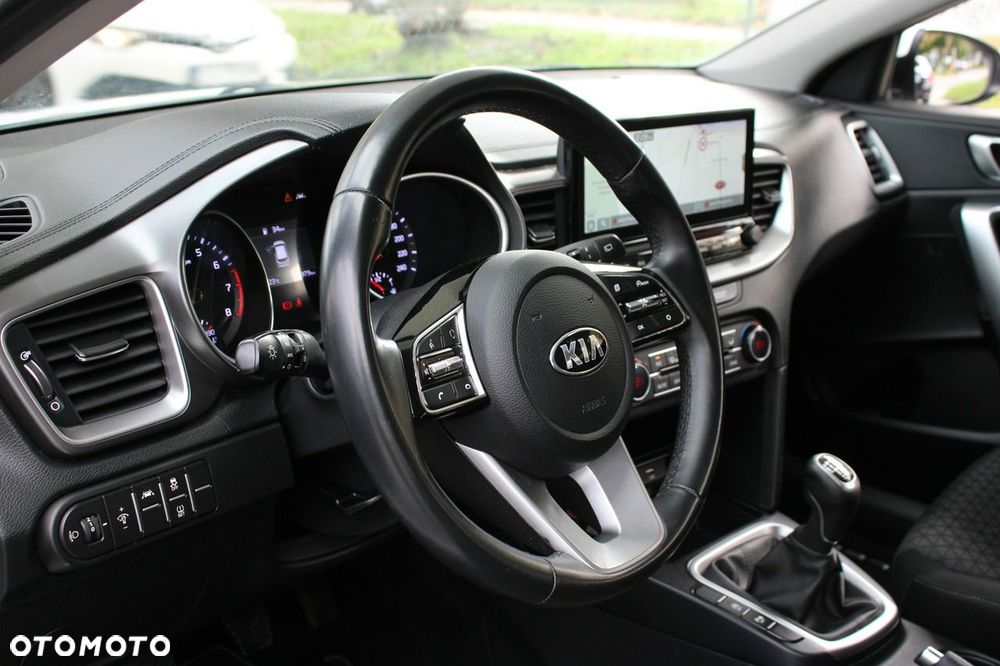 Kia Ceed 1.5 T-GDI Business Line - 23