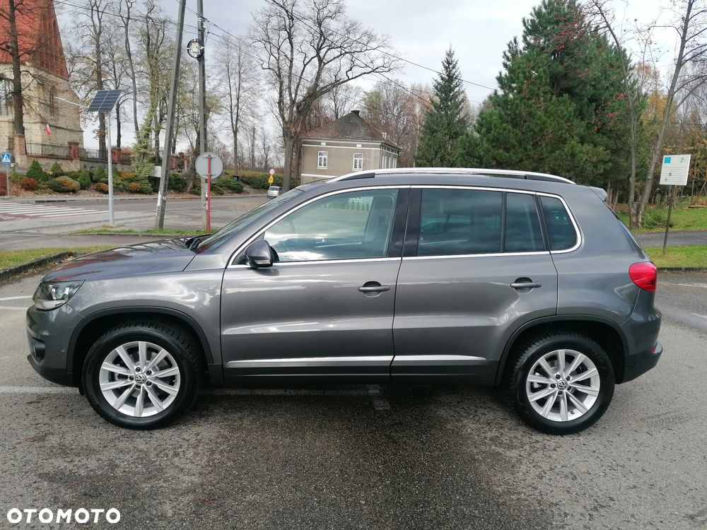 Volkswagen Tiguan 2.0 TDI DPF BlueMotion Technology Sport & Style - 4