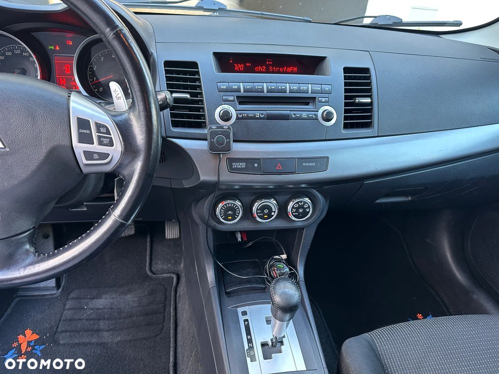 Mitsubishi Lancer 1.8 Invite CVT - 7