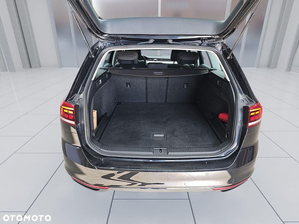 Volkswagen Passat Variant 1.5 TSI EVO Business DSG - 20