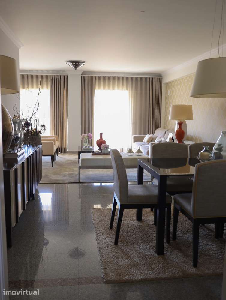 Apartamento T3 à venda na Praceta Virgínia de Moura - Grande imagem: 2/27