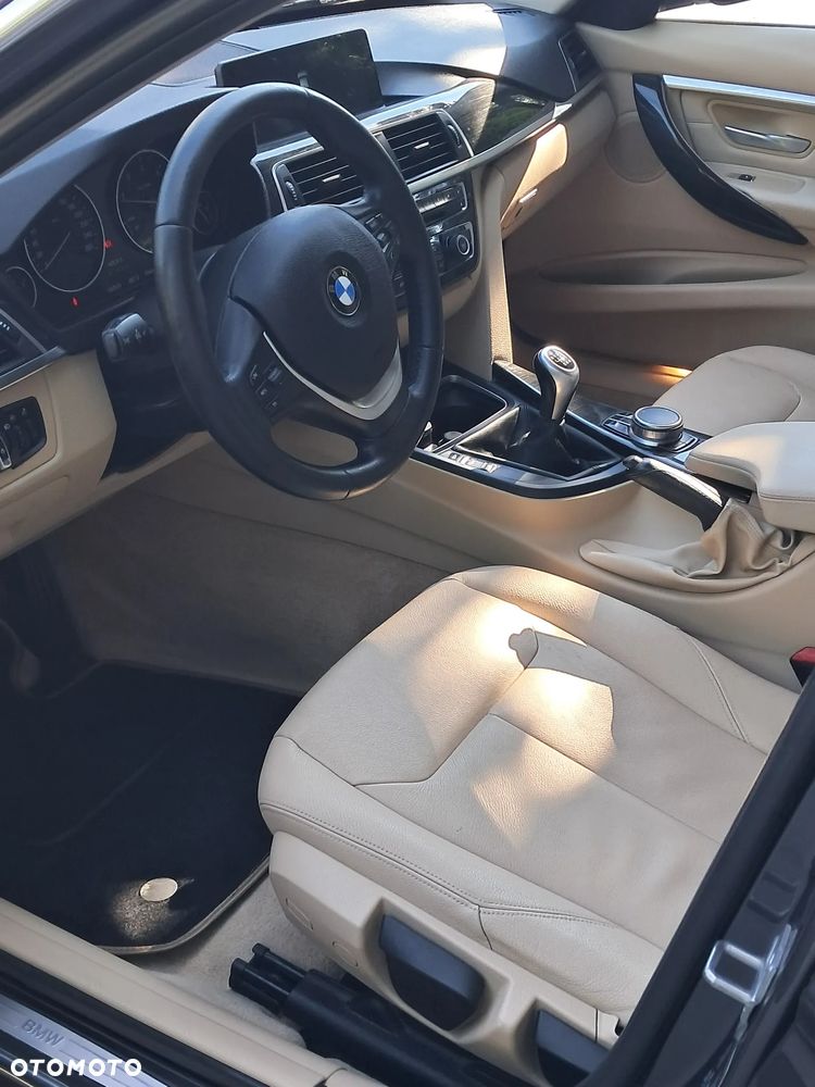 BMW Seria 3 320d Efficient Dynamics Luxury Line Purity - 35