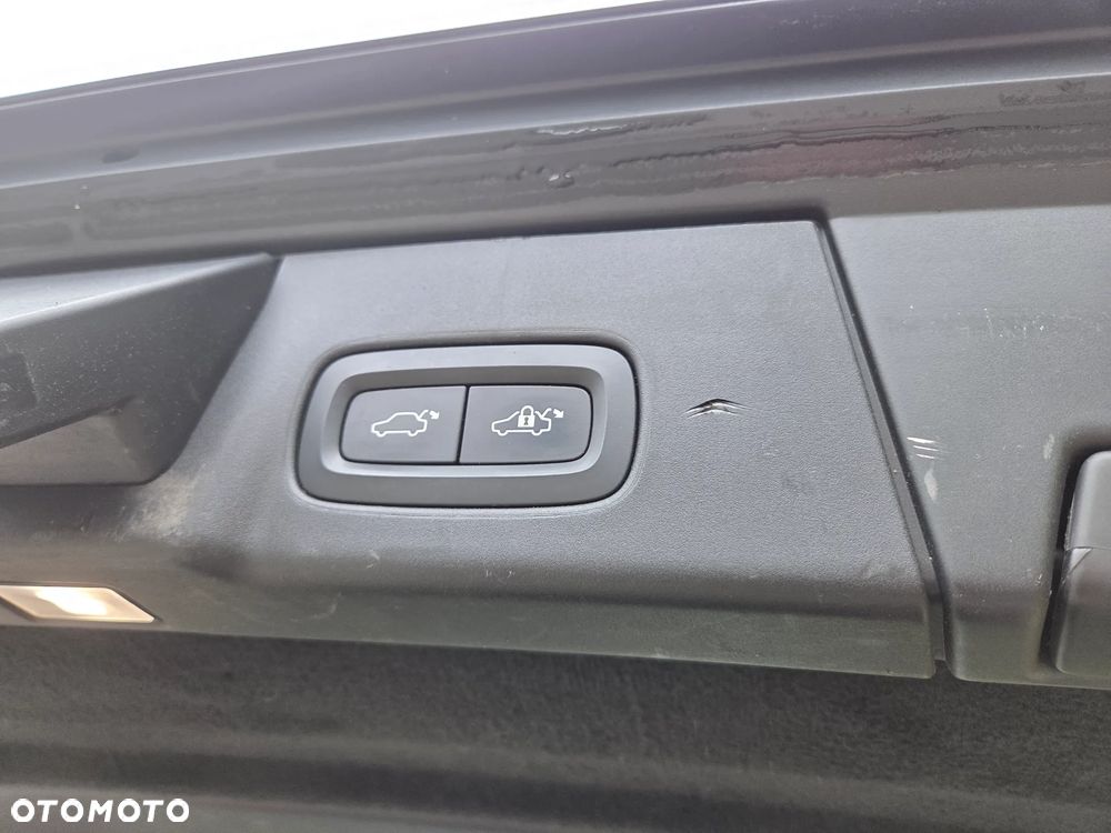 Volvo V90 D4 Momentum - 23