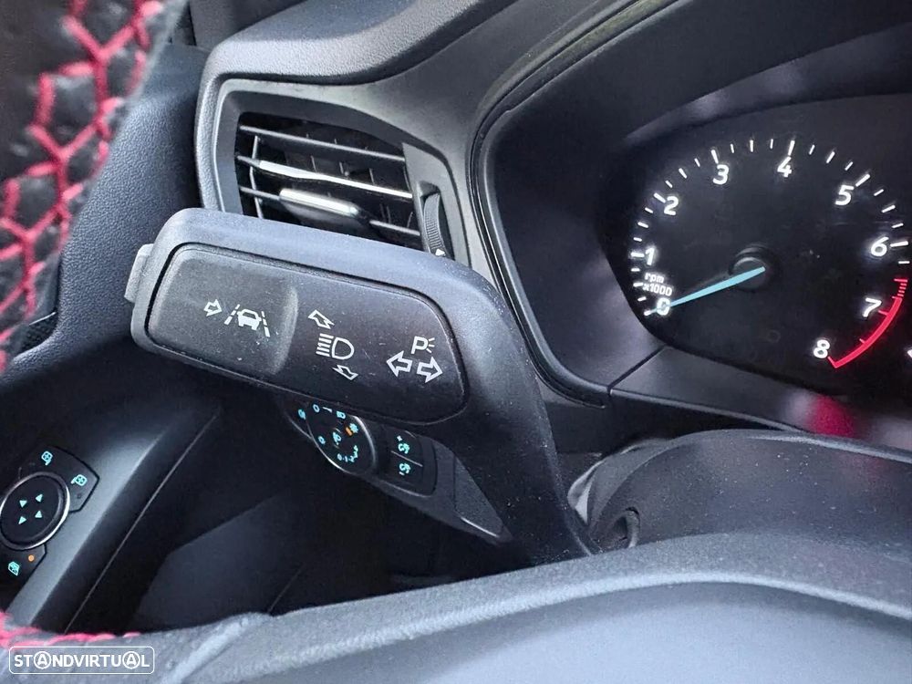Ford Focus SW 1.0 EcoBoost ST-Line - 39
