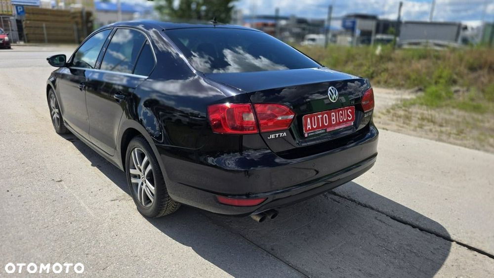 Volkswagen Jetta - 7
