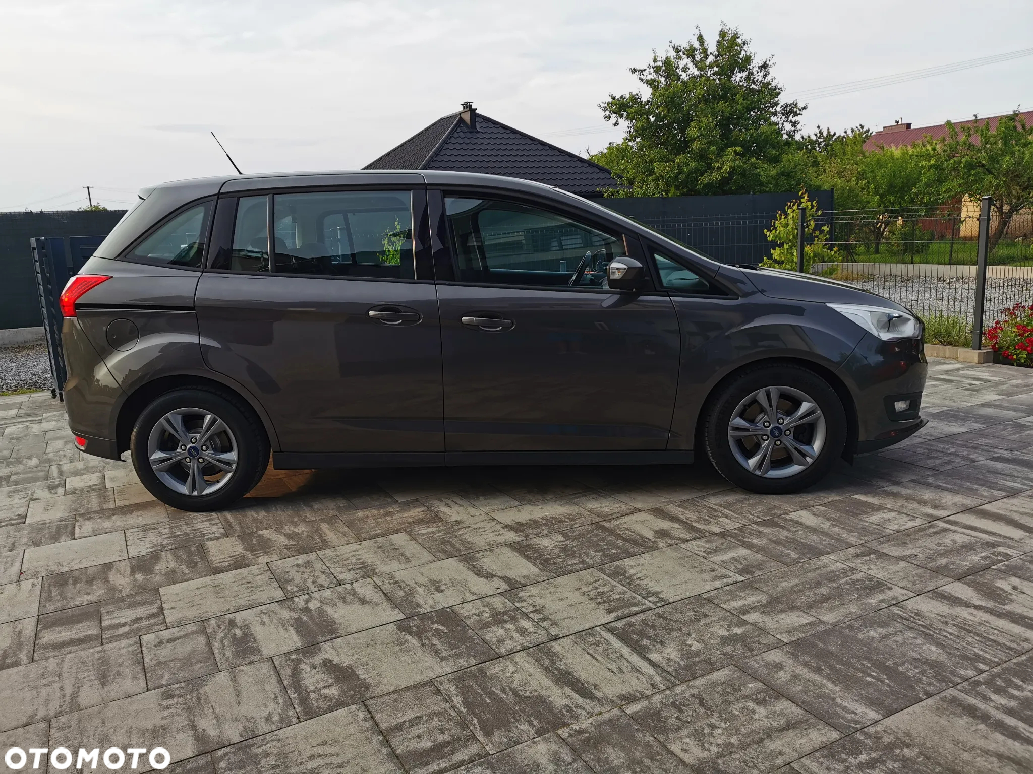 Ford Grand C-MAX Gr 1.5 TDCi Trend - 12