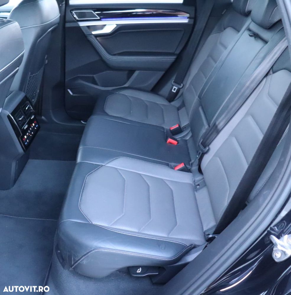 Volkswagen Touareg V6 TDI R-Style - 19