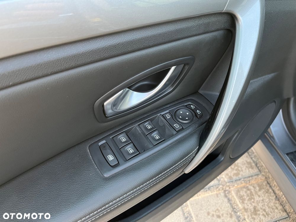 Renault Laguna dCi 175 FAP GT - 12