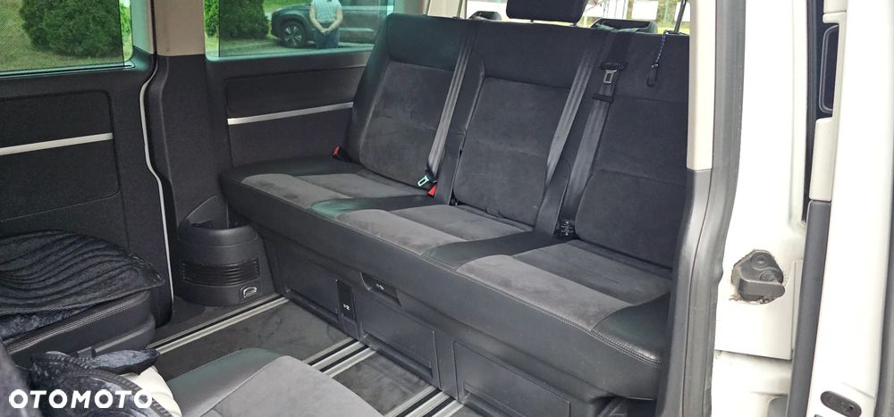 Volkswagen Multivan - 8
