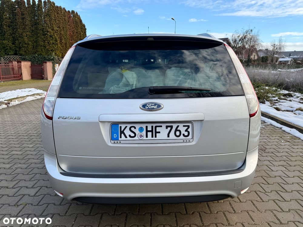 Ford Focus 1.8 Style+ - 5