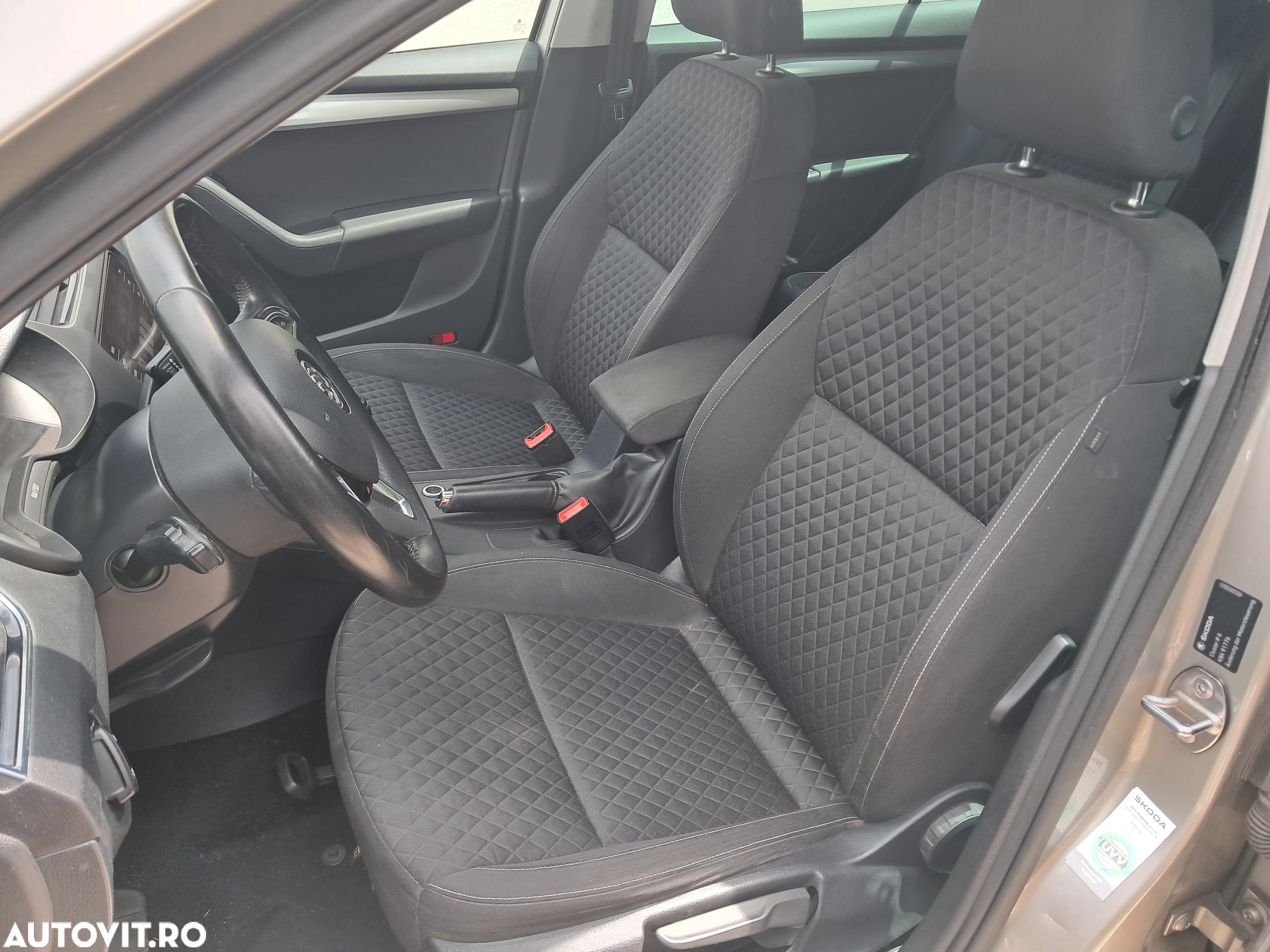 Skoda Octavia Combi 2.0 TDI Drive - 11
