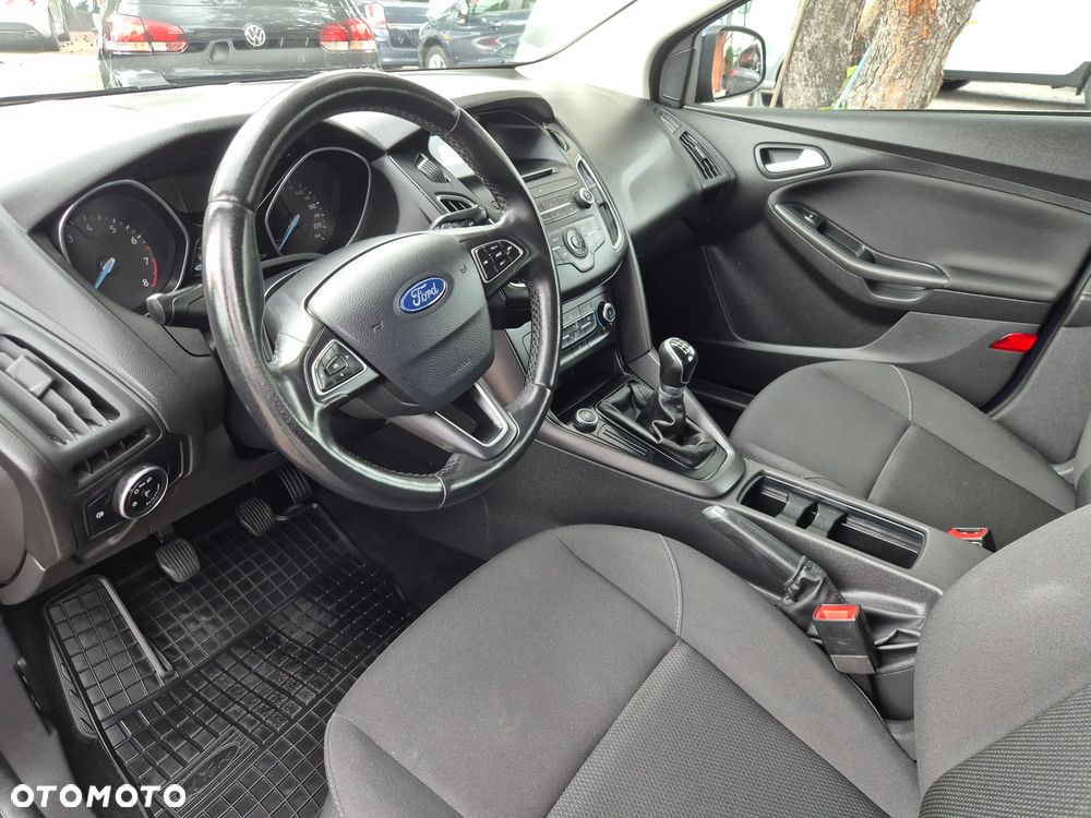 Ford Focus 1.6 Trend - 8