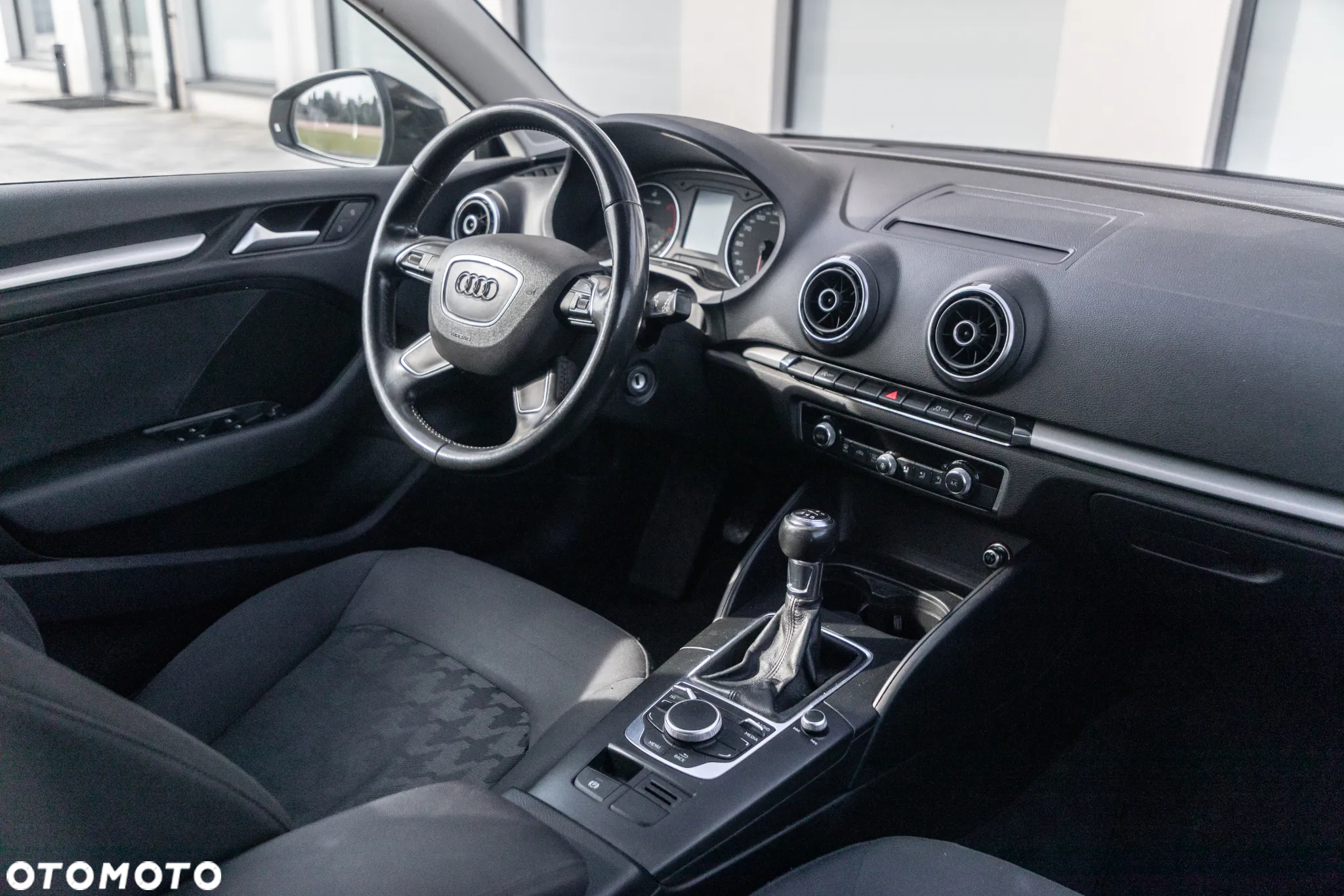 Audi A3 1.6 TDI ultra Attraction - 14