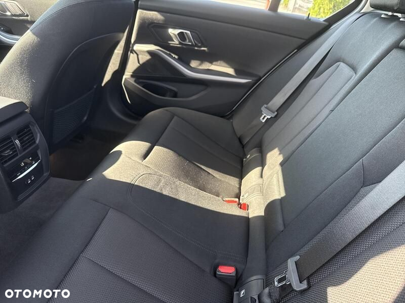BMW Seria 3 - 19