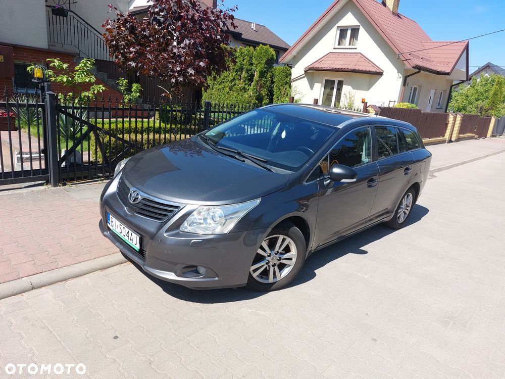 Toyota Avensis 2.0 D-4D Sol - 2