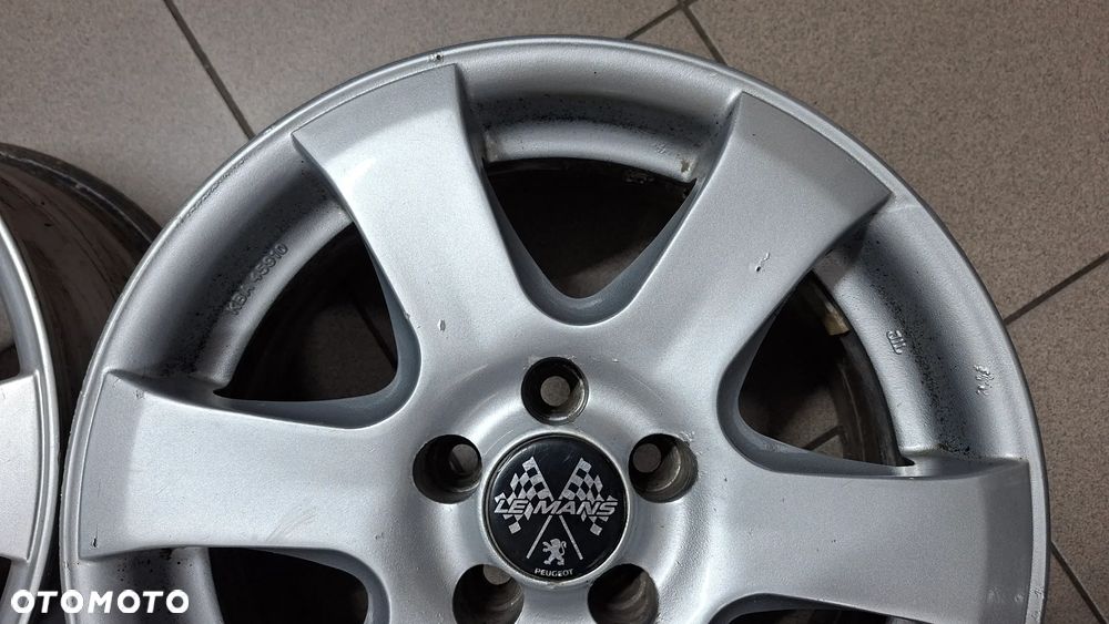 Felgi Aluminiowe 15 Toyota 5x100 ET 27 Autec Baltic - 10