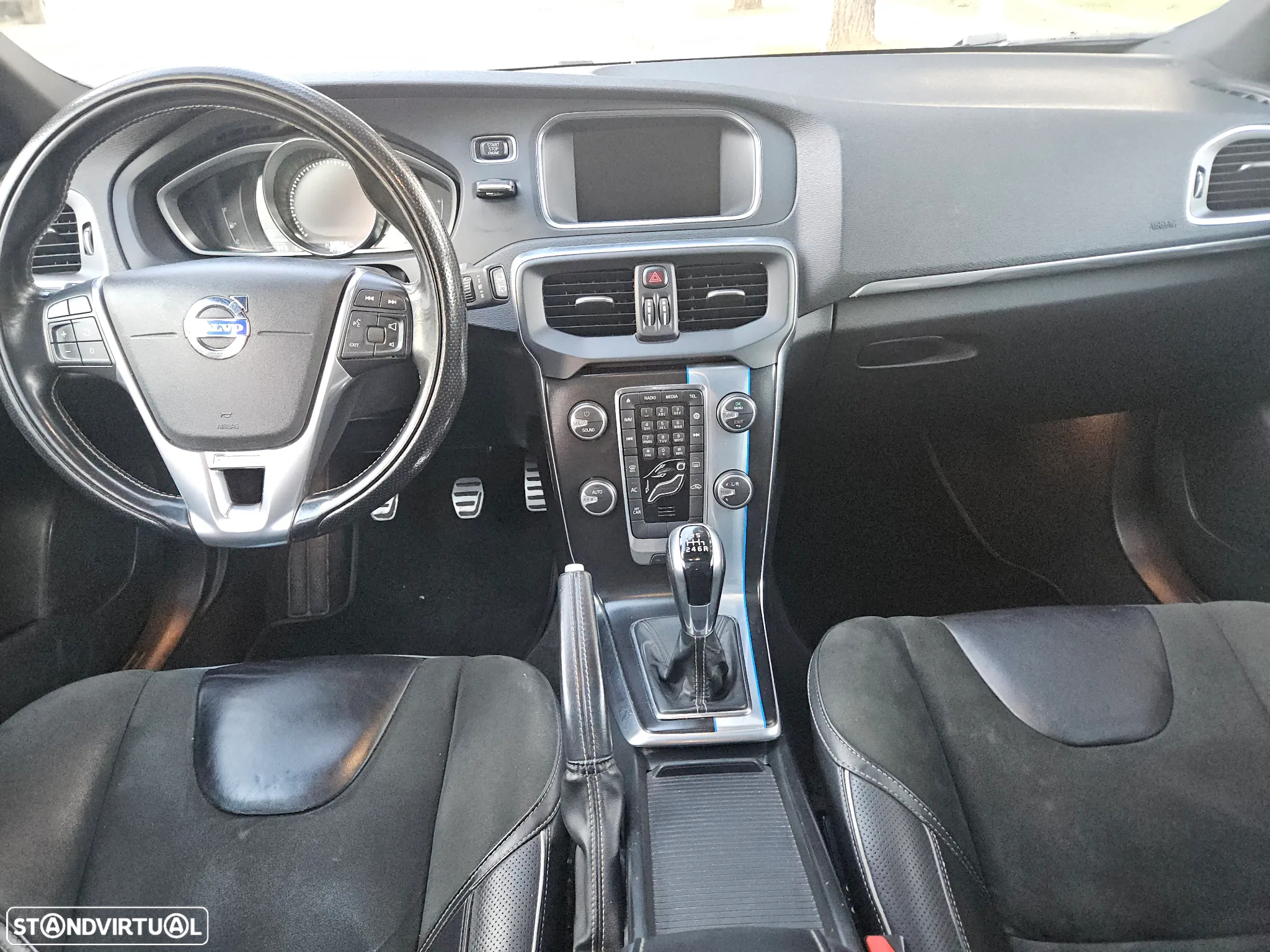 Volvo V40 2.0 D4 R-Design - 10