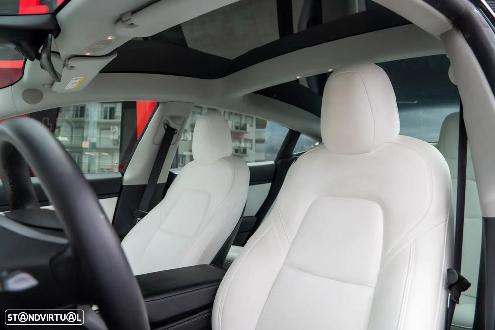 Tesla Model 3 Standard Range Plus RWD - 3