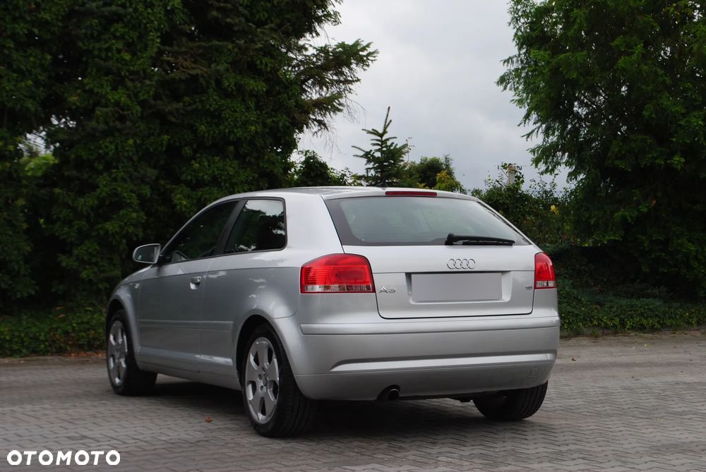 Audi A3 1.6 Limited Edition - 4
